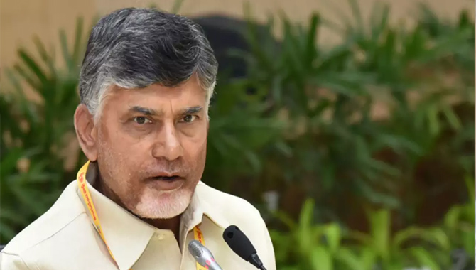 చెత్త మీద పన్ను వేసే చెత్త ముఖ్యమంత్రి: చంద్రబాబు