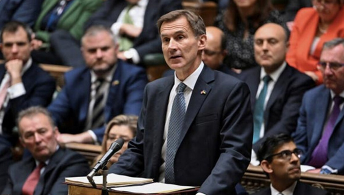 మేం ఆర్థిక మాంద్యంలో చిక్కుకున్నాం