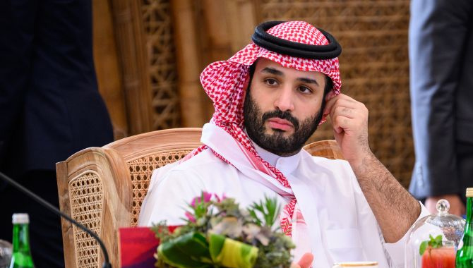 అమెరికాలో కేసుల నుంచి సౌదీ యువరాజుకు రక్షణ అమెరికాలో కేసుల నుంచి సౌదీ యువరాజుకు రక్షణ