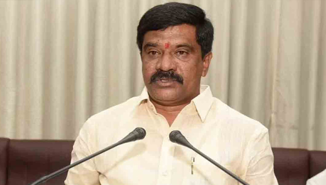 రాజకీయాలకు అర్వింద్ ఓ కళంకం.. వేముల ప్రశాంత్ సంచలన వ్యాఖ్యలు