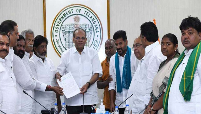 సీఎస్ తో తెలంగాణ కాంగ్రెస్ నేతల భేటీ