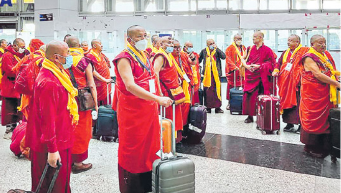 తెలుగు రాష్ట్రాల్లో బౌద్ధ బిక్షవుల పర్యటన