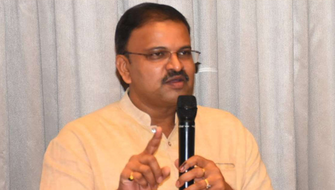 అందుకే మన రాష్ట్రానికి వచ్చే ఇన్వెస్టర్లు… పక్క రాష్ట్రానికి అందుకే మన రాష్ట్రానికి వచ్చే ఇన్వెస్టర్లు… పక్క రాష్ట్రానికి