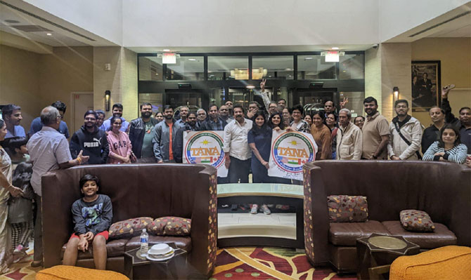 ఎయిరిండియా విమానాల రద్దుతో.. ఆహారం దొరక్క ప్రయాణికుల ఇబ్బందులు.. ఆదుకున్న తానా