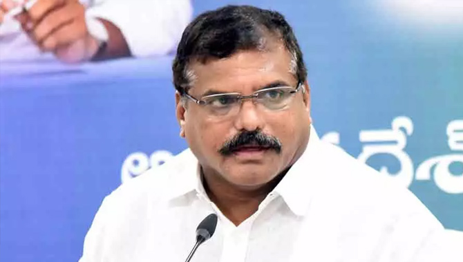 కాళ్లు పట్టుకోనైనా సాధించే నేర్పరితనం ఉండాలి.. ఉద్యోగ సంఘాలకు బొత్స హితవు