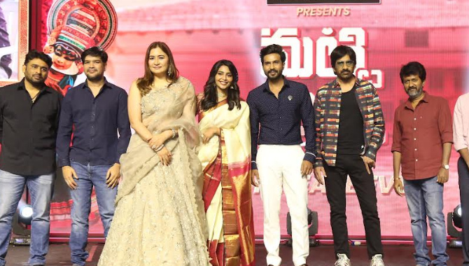 ‘మట్టి కుస్తీ’ లో ఫ్యామిలీ, లవ్, ఎంటర్టైన్మెంట్ అన్నీ వున్నాయి. ప్రేక్షకులు ఖచ్చితంగా ఎంజాయ్ చేస్తారు:  ప్రీరిలీజ్ ఈవెంట్ లో రవితేజ