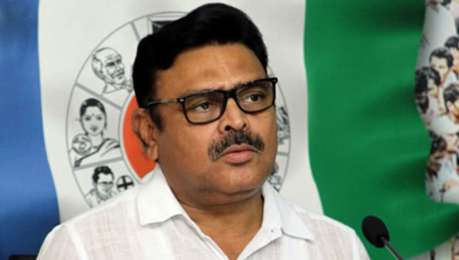 సుప్రీం కోర్టు వ్యాఖ్యలు మూడు రాజధానుల నిర్ణయానికే మద్దితిస్తున్నాయి: అంబటి రాంబాబు