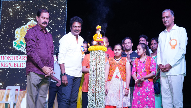 Prof. Aruna Roy Receives Sankalp Kiron Puraskar