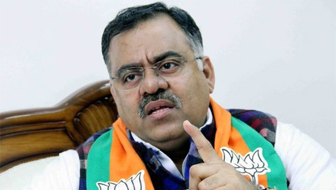 ఈ రెండింటిలో కేజ్రీవాల్, కేసీఆర్ పాత్ర  : బీజేపీ నేత తరుణ్ చుగ్