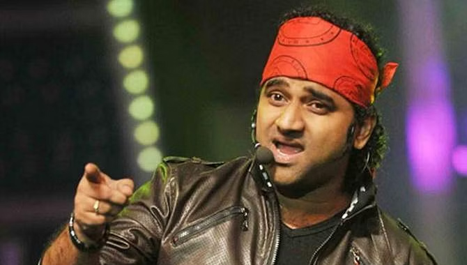 బాలీవుడ్ కి డీఎస్పీ జంప్ …?