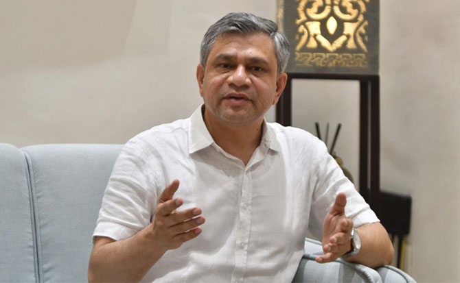 బ్యాండ్ మేళం కానుక కూడా డిజిటల్ లోనే