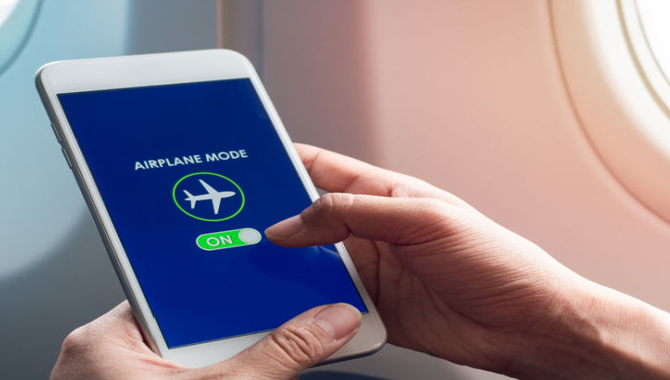 విమానాల్లో ఫ్లైట్ మోడ్ కు తెర విమానాల్లో ఫ్లైట్ మోడ్ కు తెర