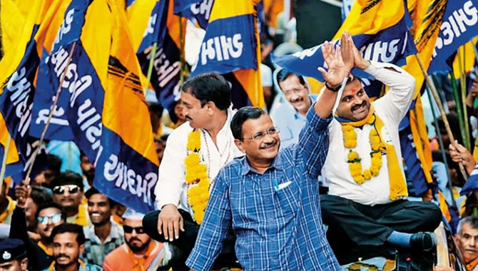 గుజరాత్ లో ఆప్‌కు బిగ్ షాక్..! బీజేపీ గూటికి ఐదుగురు ఎమ్మెల్యేలు..!?