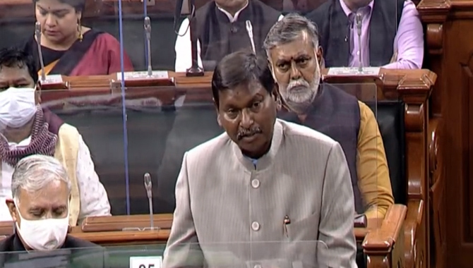 గిరిజన రిజర్వేషన్ల పెంపుపై కేంద్రం క్లారిటి!