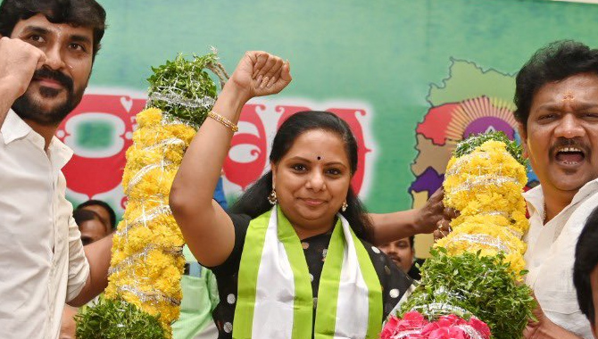 బీఆర్ఎస్ తో కొత్త చరిత్ర సృష్టిస్తాం : కవిత