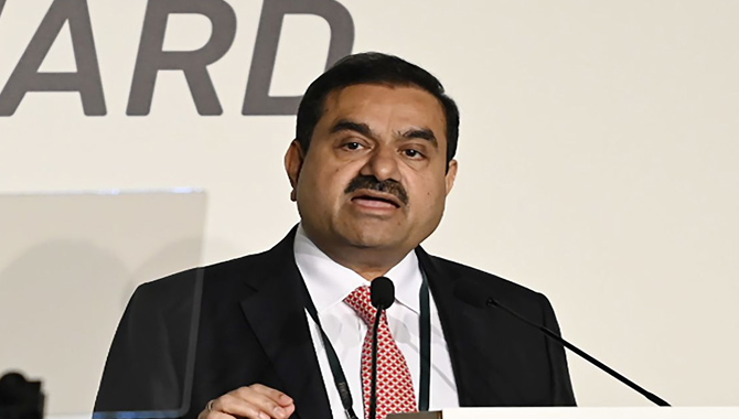 ఈ ఏడాది గౌతమ్ అదానీదే మొదటి స్థానం ఈ ఏడాది గౌతమ్ అదానీదే మొదటి స్థానం