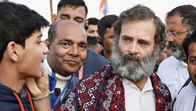 రాహుల్ గాంధీకి కేంద్రం హెచ్చరిక.. వారు కచ్చితంగా