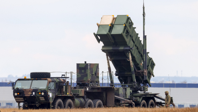 ఉక్రెయిన్‌కు భారీ ప్యాకేజీ ప్రకటించిన అమెరికా