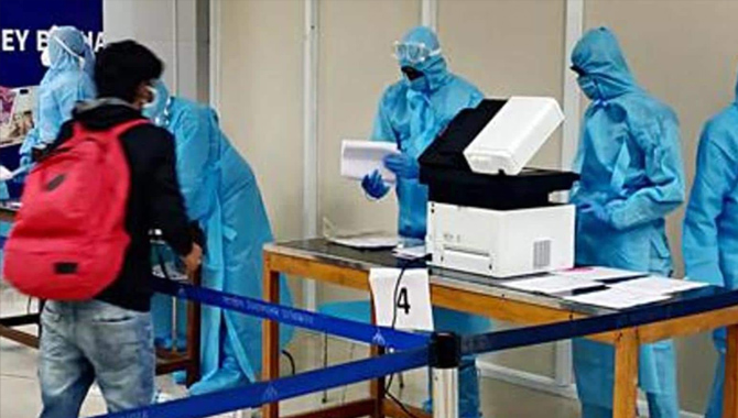 తెలంగాణ ప్రభుత్వం అలర్ట్.. విదేశాల నుంచి వచ్చే ప్రయాణికులకు