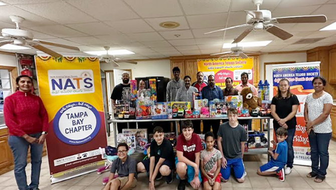 ఫ్లోరిడాలో టాయ్ డ్రైవ్‌ నిర్వహించిన నాట్స్