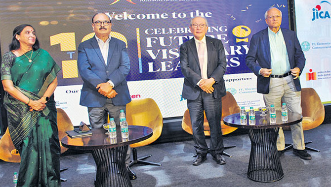 ఈ విషయంలో అమెరికా, ఐరోపా కంటే ముందంజలో ఉన్నాం