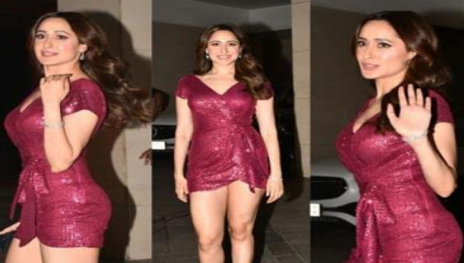 నైట్ పార్టీలో మెరిసిపోతున్న ప్రగ్యా జైస్వాల్…