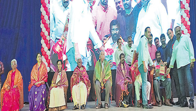 డాక్టర్ సుందరనాయుడికి తానా సేవా పురస్కారం