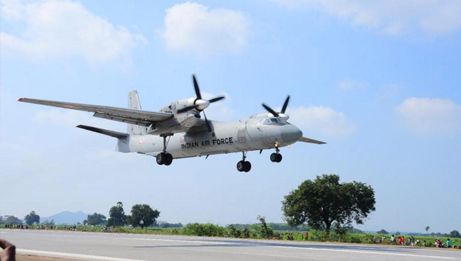 ఎపి రహదారిపై విమానాల ల్యాండింగ్…సక్సెస్