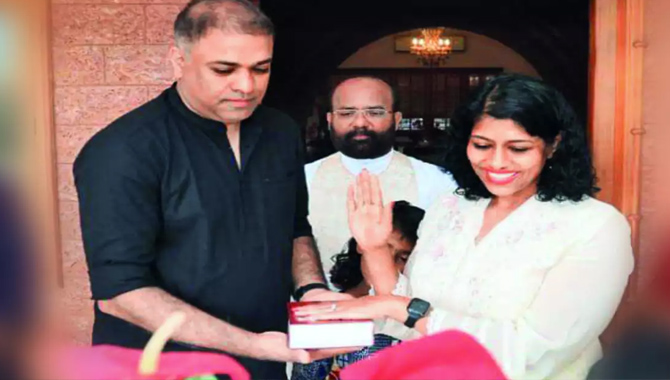 టెక్సాస్ జడ్జిగా భారత సంతతి మహిళ