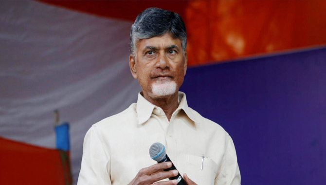 చంద్రబాబు కుప్పం పర్యటనపై.. పోలీసులు ఆంక్షలు