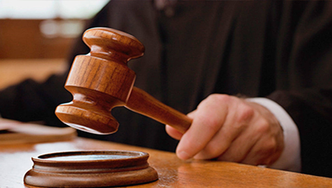 లిక్కర్ స్కామ్ నిందితులకు సీబీఐ కోర్టు షాక్