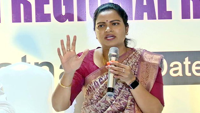 పేర్లు వేరు.. ఇద్దరూ ఒక్కటే