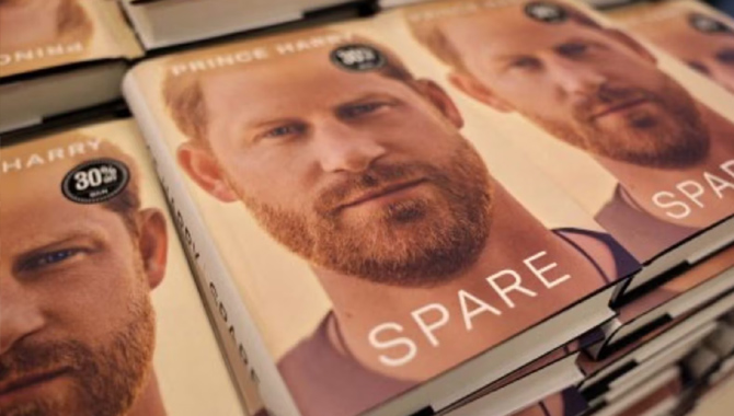 రికార్డులు  బ్రేక్ చేస్తోన్న ప్రిన్స్ హ్యారీ స్పేర్.. తొలిరోజే 4 లక్షలు