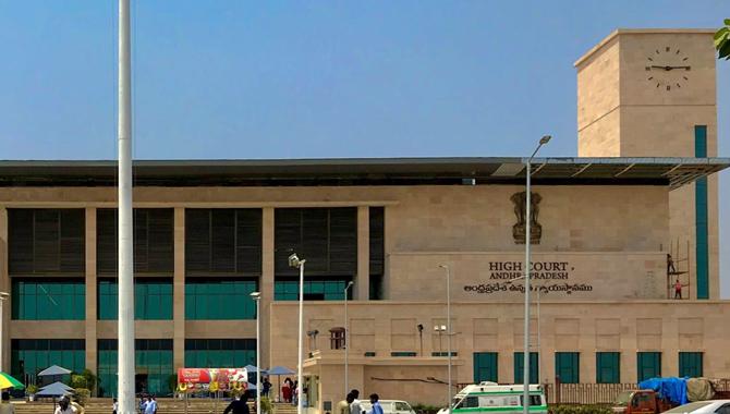 ఏపీ ప్రభుత్వానికి షాక్.. జీవో నెం 1 ను సస్పెండ్ చేసిన హైకోర్టు