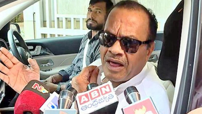 నాలుగైదు సార్లు ఓడిపోయిన వారితో నేను కూర్చోవాలా?