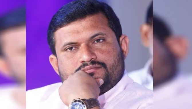 ఎంపీకి పదేళ్ల జైలు శిక్ష