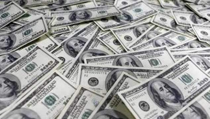 అమెరికాలో అత్యధికంగా సంపాదించేది భారతీయులే!