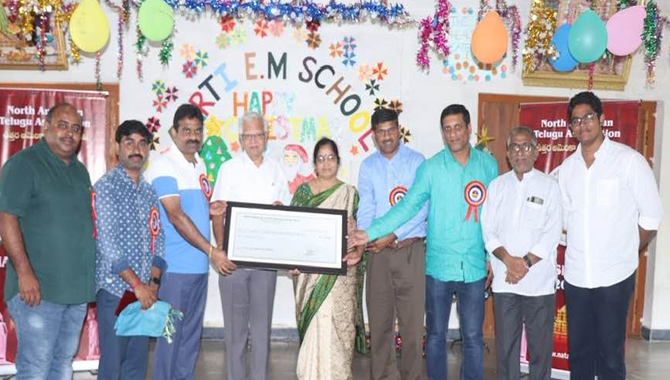 ఆర్తి అనాధాశ్రమానికి నాటా నుంచి లక్ష విరాళం