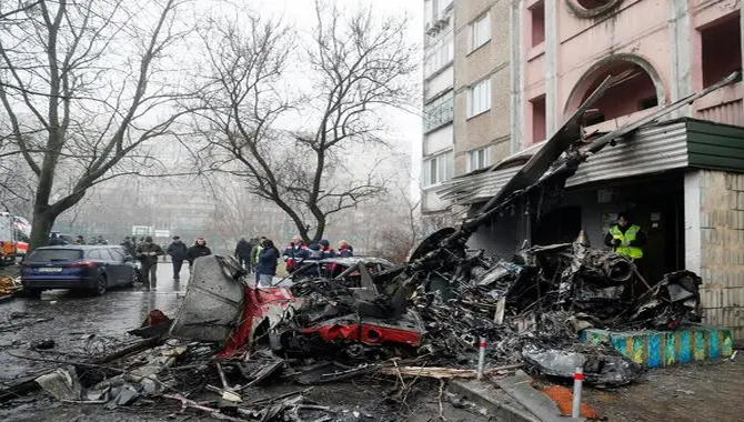 ఉక్రెయిన్‌ లో మరో విషాదం .. మంత్రితో సహా 18 మంది