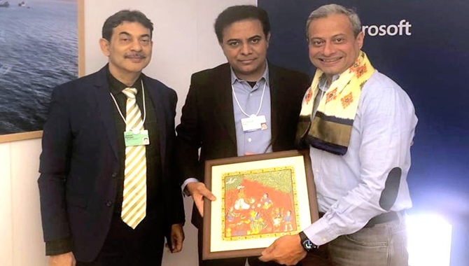 హైదరాబాద్ లో మైక్రోసాఫ్ట్ మరో మూడు డేటా సెంటర్ల ఏర్పాటు