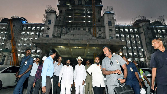 సచివాలయం నిర్మాణ పనులు పరిశీలించిన కేసీఆర్