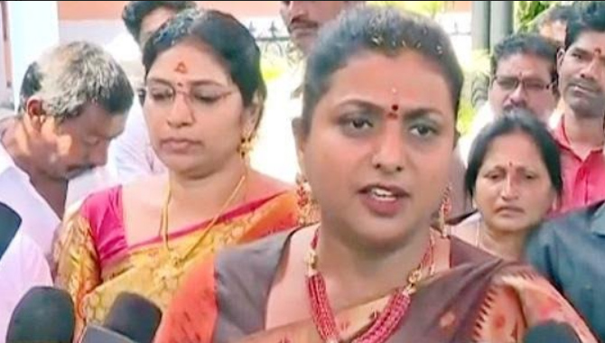 లోకేష్ పెద్ద ఐరన్ లెగ్.. అడుగుపెడితే ప్రాణాలు గాల్లోనే..: మంత్రి రోజా