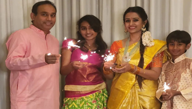 సోషల్ మీడియా ద్వారా ఫాన్స్ మనసుల్ని “లయ” తప్పిస్తున్న హీరోయిన్…!