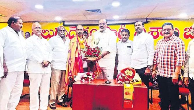 ఉత్తరాంధ్ర పట్టభద్రుల ఎమ్మెల్సీ టీడీపీ అభ్యర్థి ఖరారు