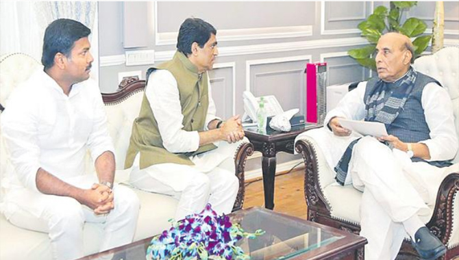 కేంద్ర మంత్రులకు ఏపీ ప్రభుత్వం ఆహ్వానం