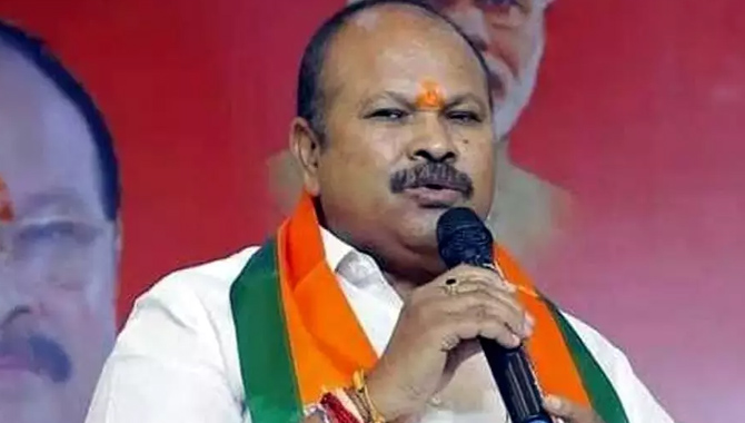 అధికారంలోకి రావాలంటే.. ఆయనపై ఎవరి ప్రభావం ఉండొద్దు