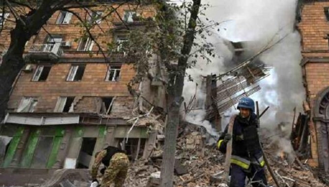 ఉక్రెయిన్ పై రష్యా మెరుపుదాడి… గంటలో 17 సార్లు ఉక్రెయిన్ పై రష్యా మెరుపుదాడి… గంటలో 17 సార్లు