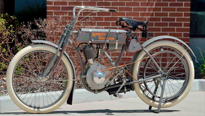 1908 నాటి హార్లీ డేవిడ్ సన్ బైక్… వేలంలో  రూ.7.72 కోట్లు