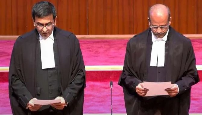 సుప్రీంకోర్టు జడ్జిలుగా ఇద్దరు ప్రమాణ స్వీకారం