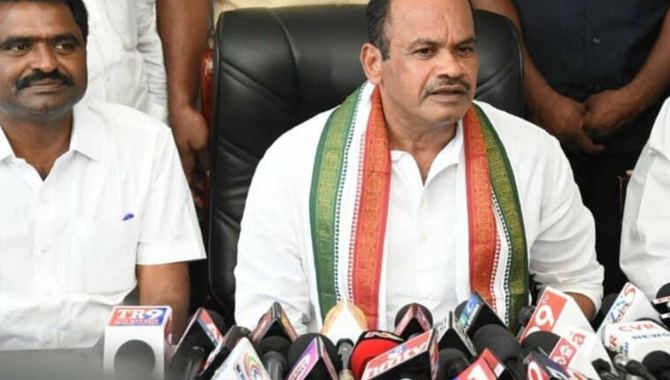 కోమటిరెడ్డిపై చర్యలు తీసుకోవడానికి భయమెందుకు?